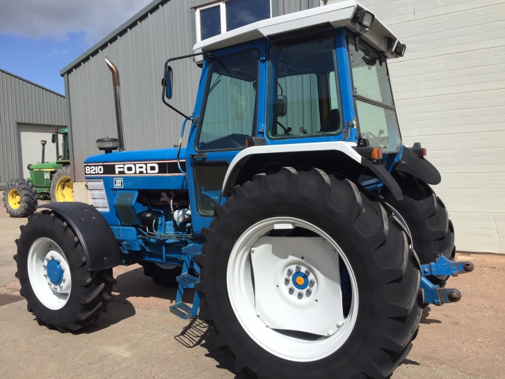 Ford 8210 III