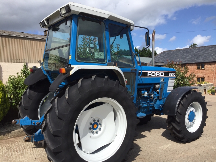 Ford 8210 III