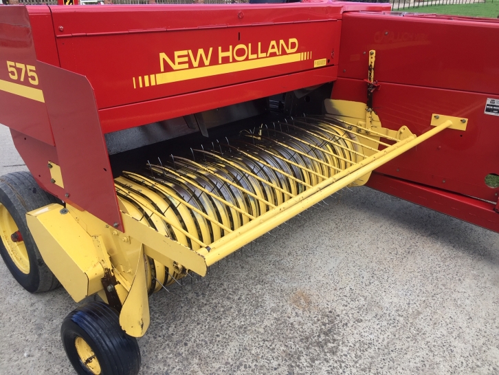 New Holland 575 baler