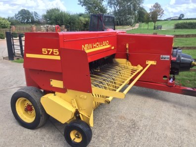 New Holland 575 baler