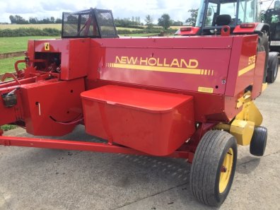 New Holland 575 baler