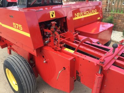 New Holland 575 baler
