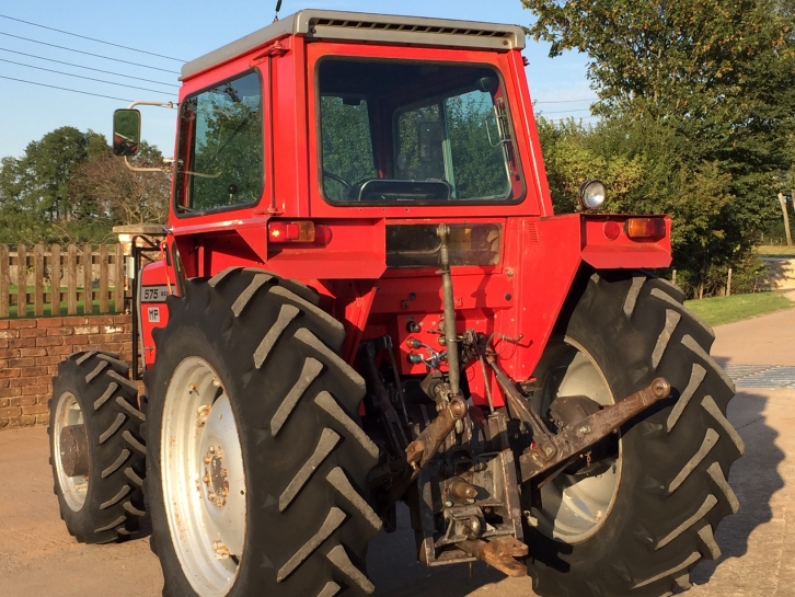 Massey Ferguson 575