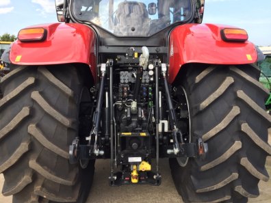 Case Puma 220
