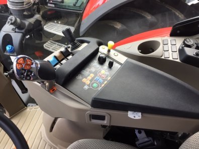 Case Puma 220