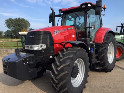 Case Puma 220