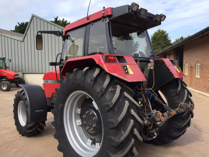 Case 5140 Plus