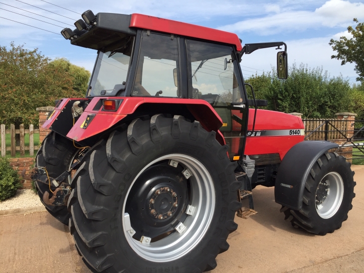 Case 5140 Plus