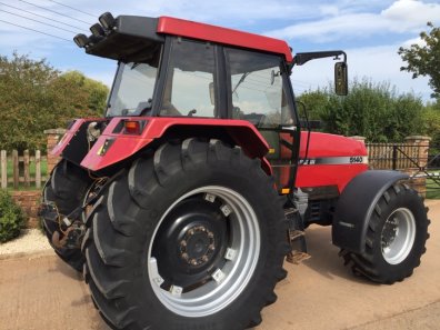 Case 5140 Plus