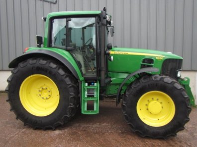 John Deere 6830