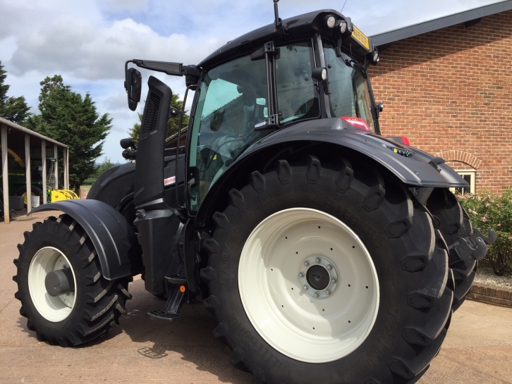 Valtra T234 Direct