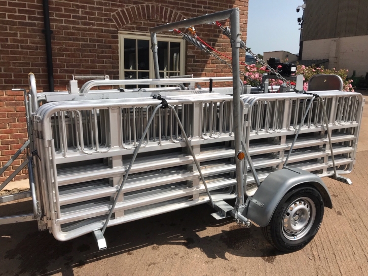 Alligator Pro250 mobile sheep yard