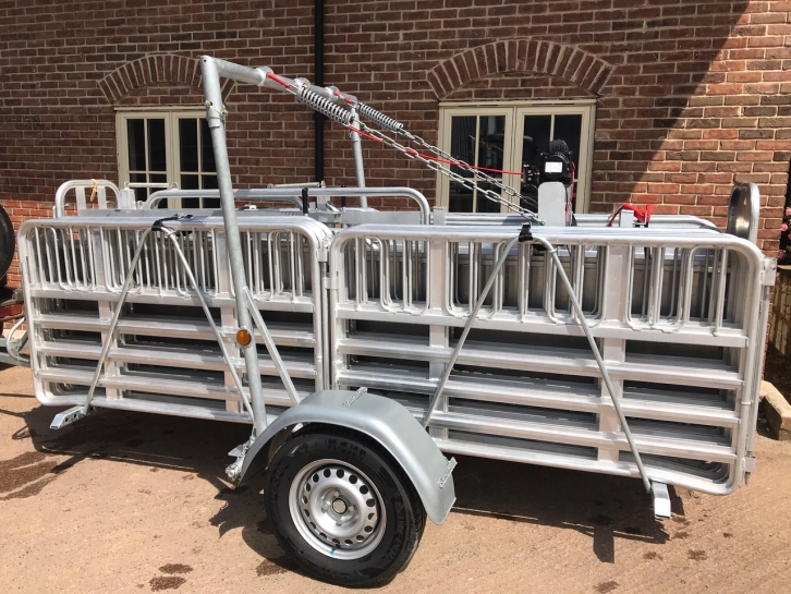 Alligator Pro250 mobile sheep yard
