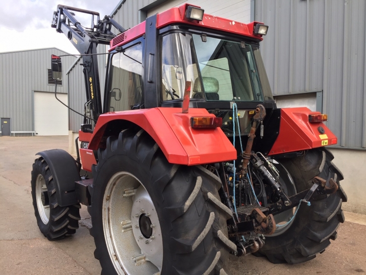 Case International 1056XL