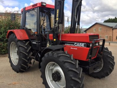 Case International 1056XL