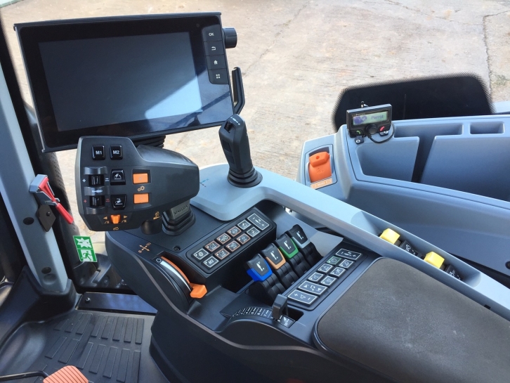 Valtra N174 Direct