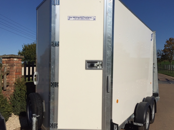 Ifor Williams BV125X7 box trailer