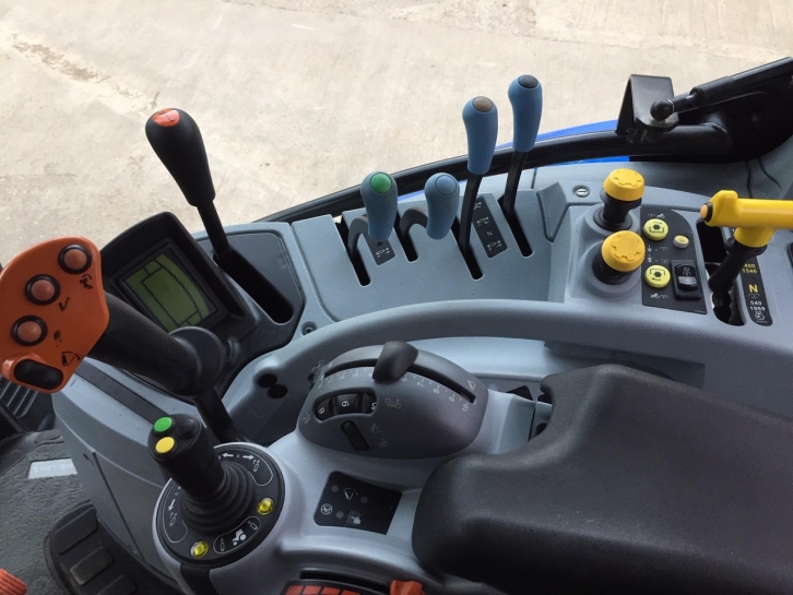 New Holland T6.180