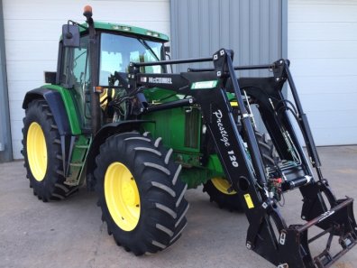 John Deere 6910