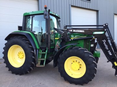 John Deere 6910