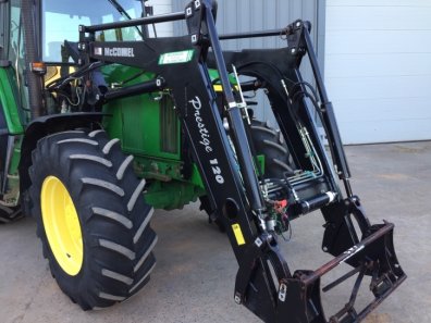 John Deere 6910