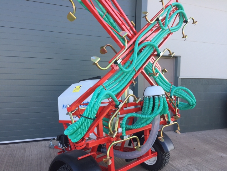 Techneat Avacast Trailed GR400 applicator