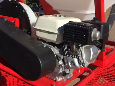 Techneat Avacast Trailed GR400 applicator