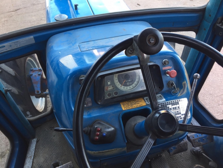 Ford 7600