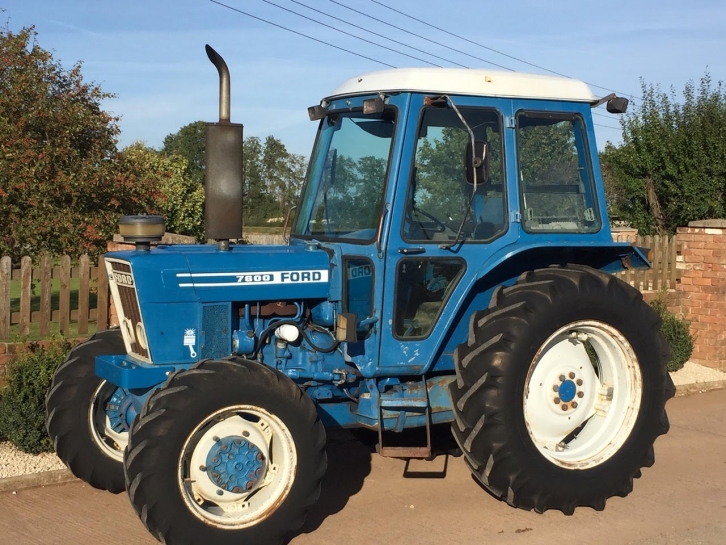 Ford 7600