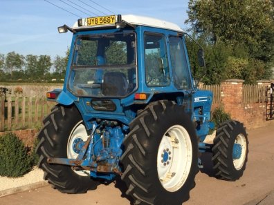 Ford 7600