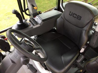 JCB 4220