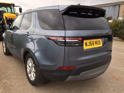 Land Rover Discovery Commercial TD6
