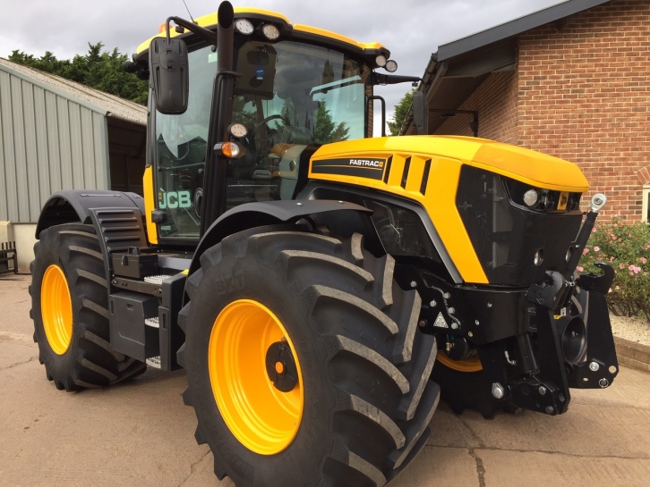 JCB 4220