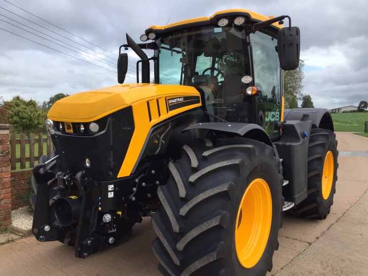 JCB 4220