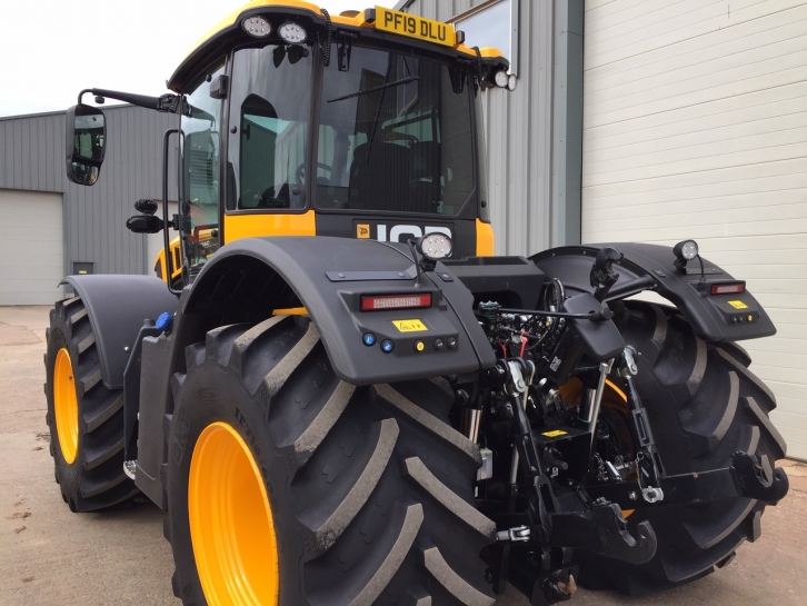 JCB 4220