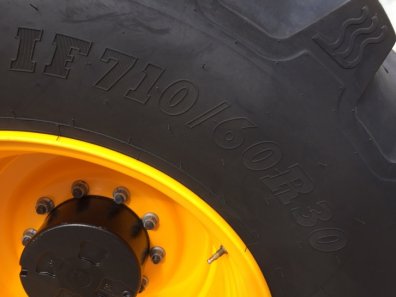 JCB 4220