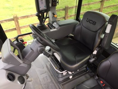 JCB 4220