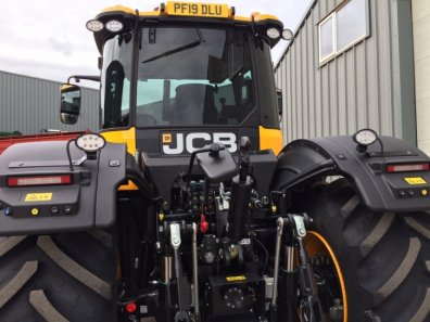 JCB 4220