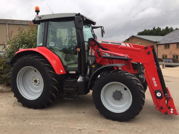 Massey Ferguson 5712 SL