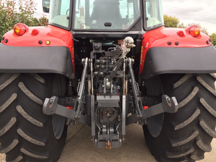 Massey Ferguson 5712 SL
