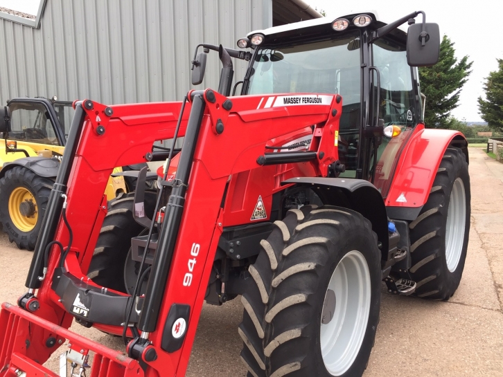 Massey Ferguson 5712 SL