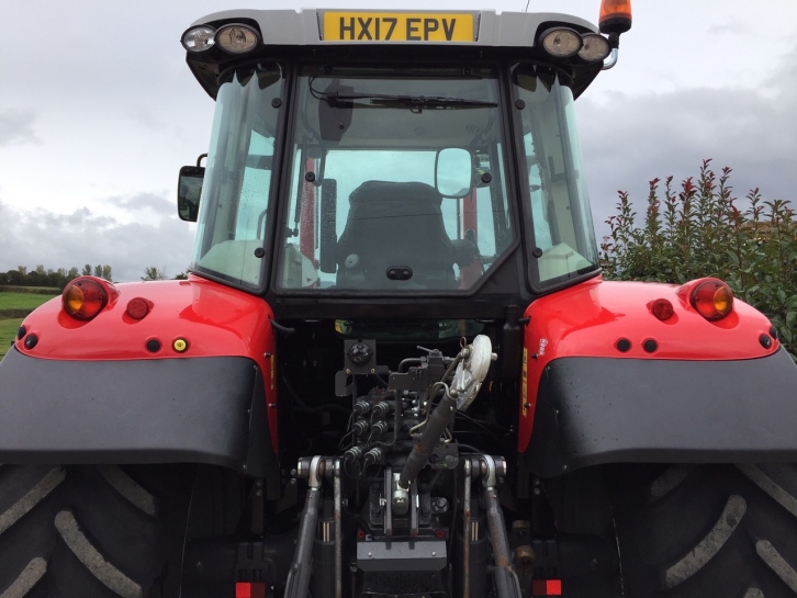 Massey Ferguson 5712 SL