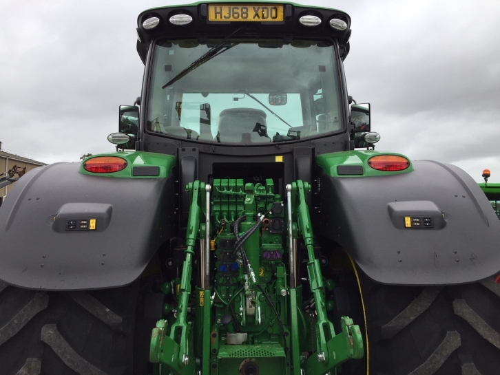 John Deere 6250R