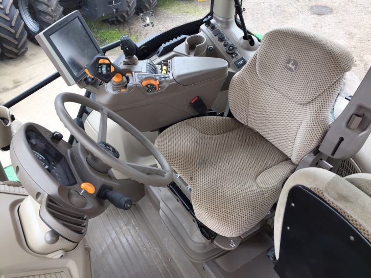 John Deere 6250R