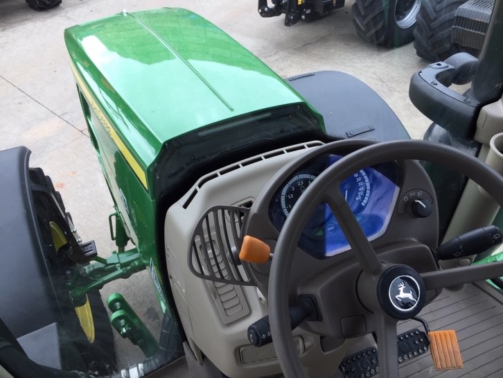 John Deere 6250R