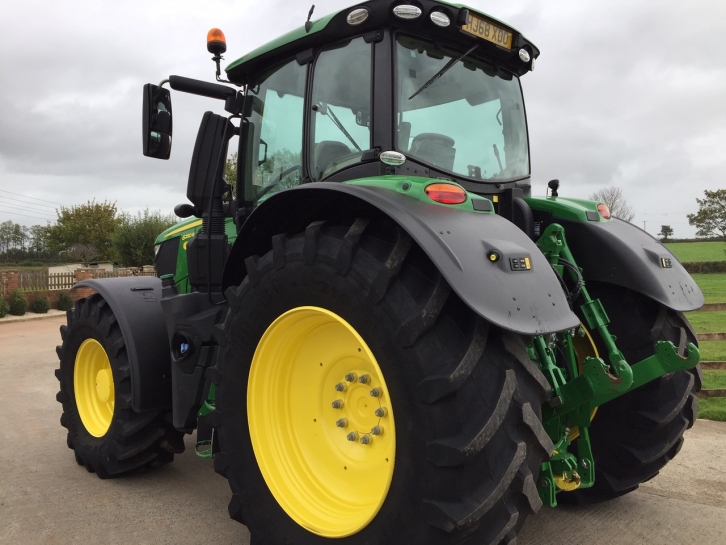 John Deere 6250R
