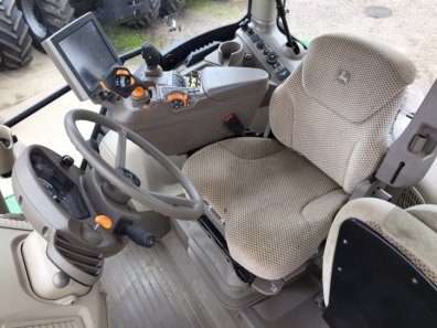 John Deere 6250R