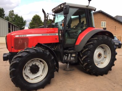 Massey Ferguson 8220