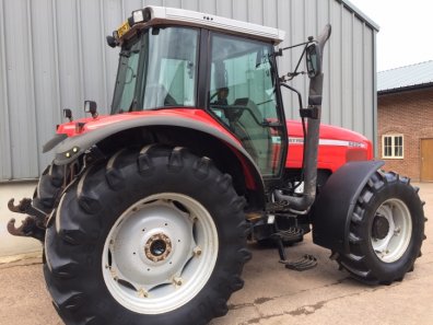 Massey Ferguson 8220