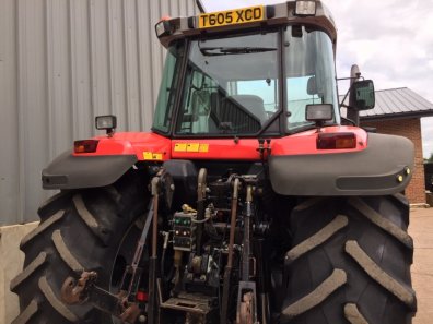 Massey Ferguson 8220